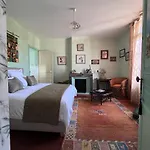 בית אירוח Catalana Del Ginkgo *